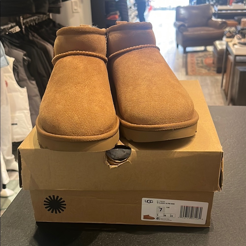 Authentic Ugg Ultra Mini Chestnut Size 7